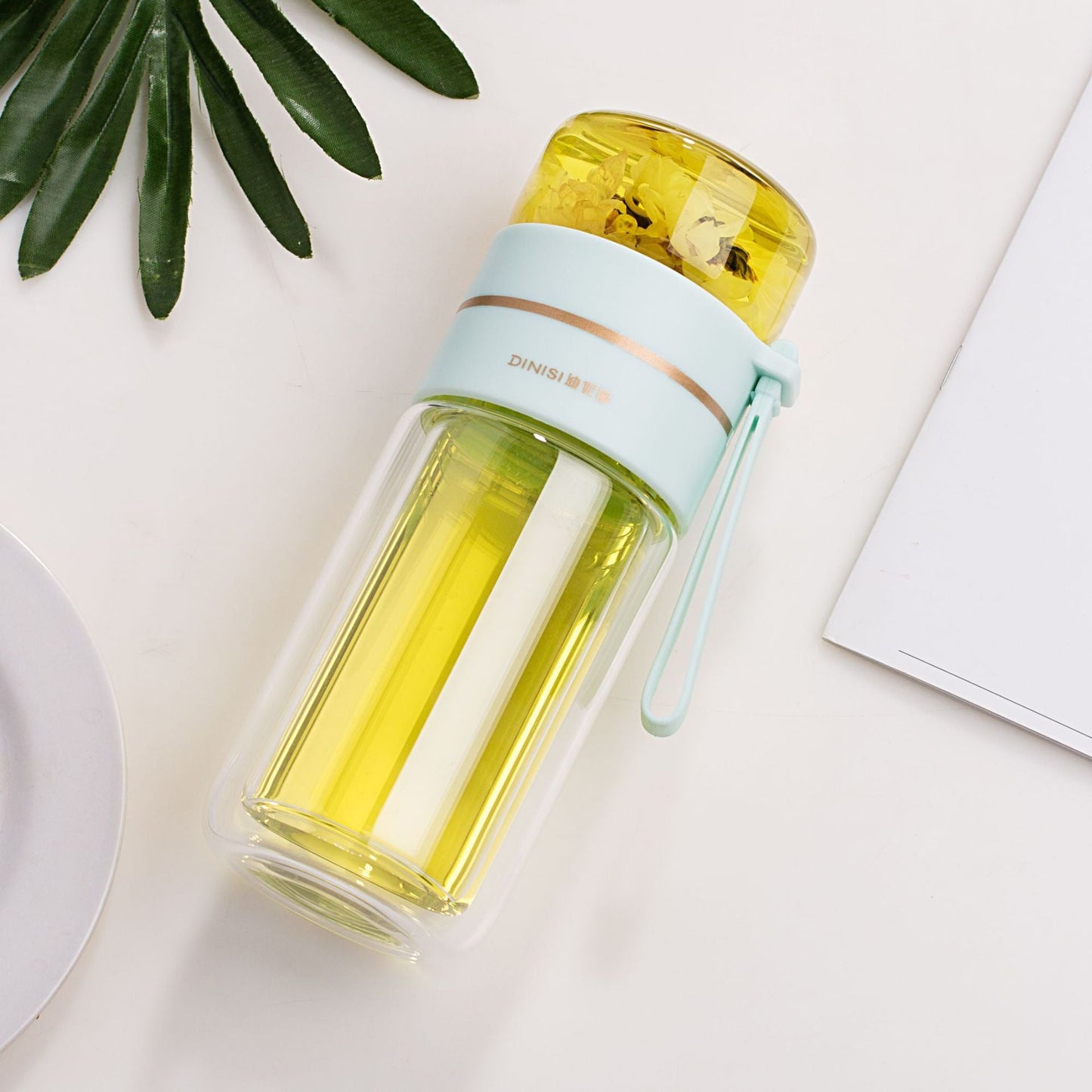 Norvo teinfuser i krystallklart glass