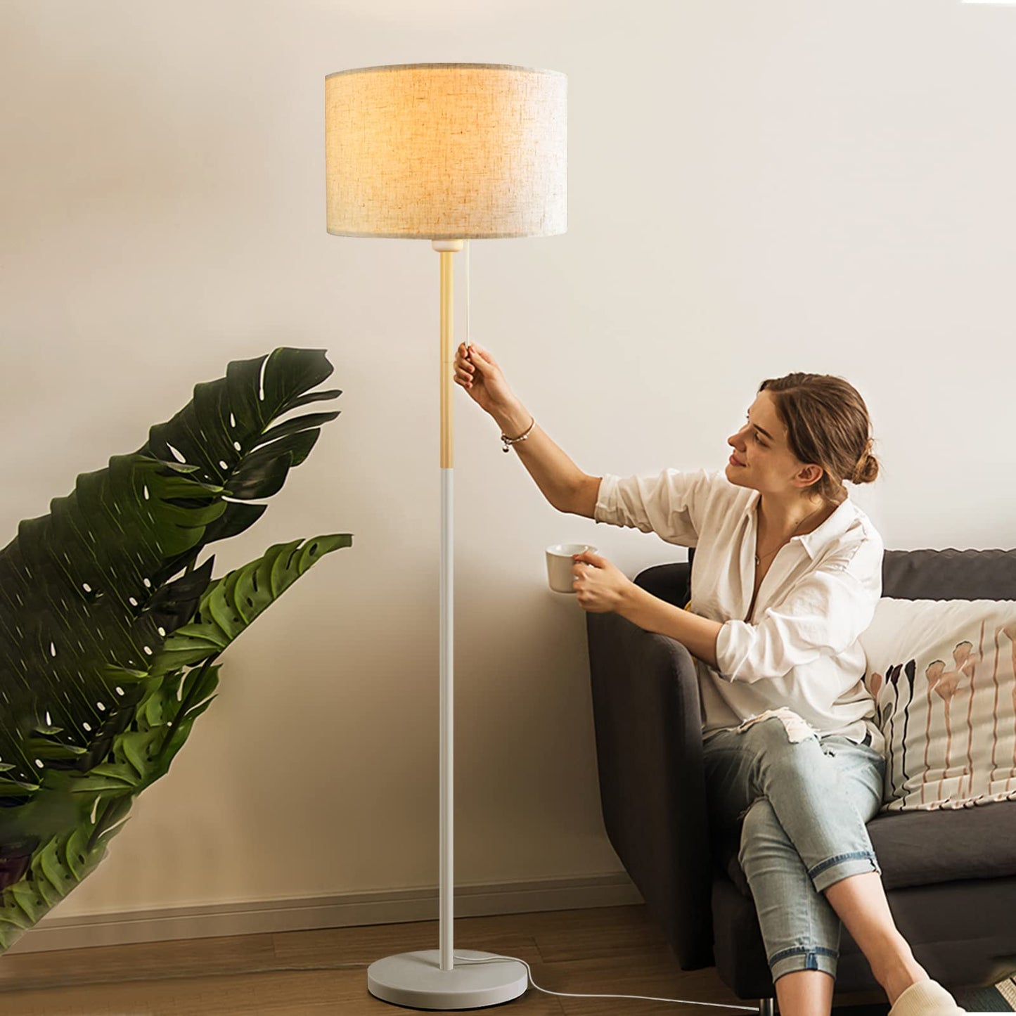 Norvo | Lalisu Moderne Hvit Gulvlampe - Mid-Century Bondehusdesign Med Lin Skjerm For Stue
