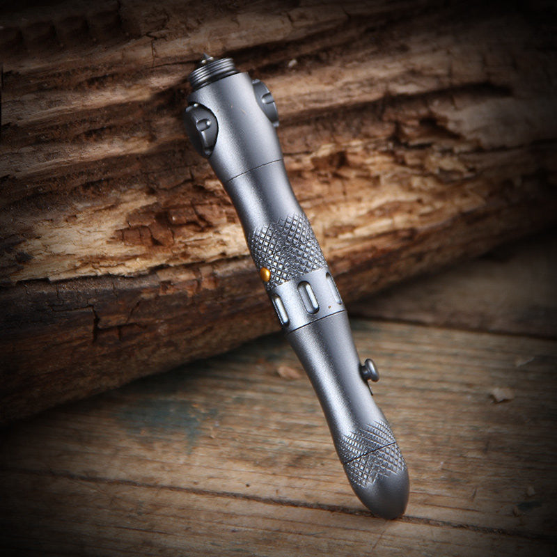 Norvo | Multi-funksjons EDC-penn, med vindusknuser, lys & spinner