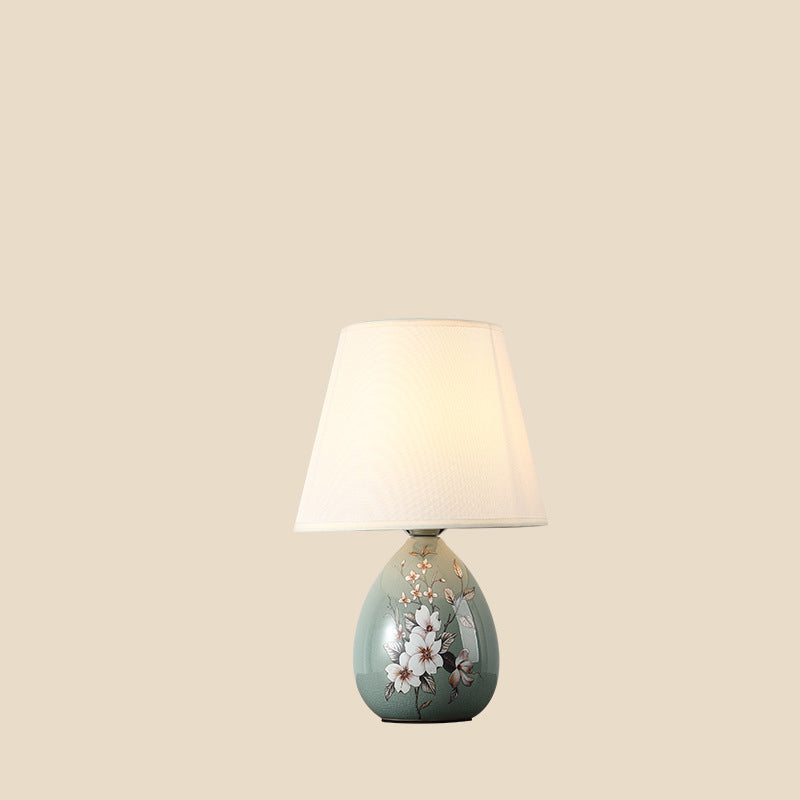 Norvo | Tradisjonelt kinesisk blomsterdesign rund vifte stoff keramikk 1-lys bordlampe til stuen