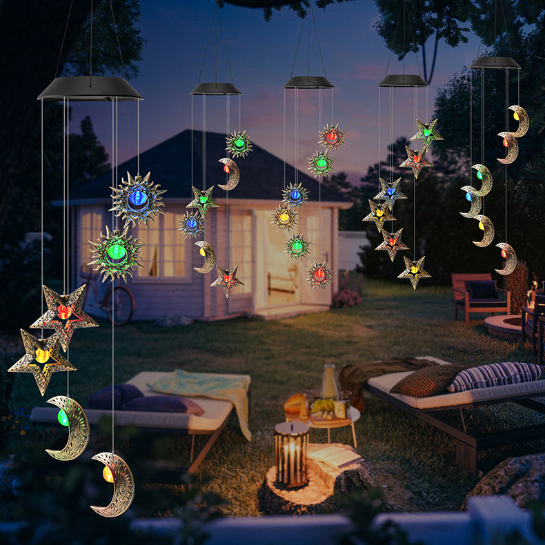Norvo | Moderne Boho Sol Vanntett ABS Metall Måne Sol Stjerne Dekorasjon Vindklokke Hengende LED Utebelysning Landskapsbelysning for Utendørs Terrasse