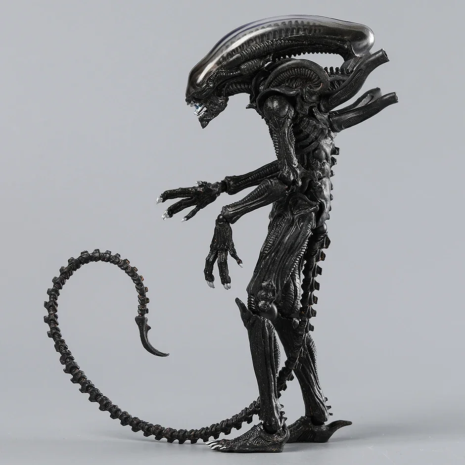 Høy-kvalitets Alien Action Figur - Samledukke, Perfekt gave til barn, Detaljert Alien Statue Modell 18cm (7 tommer)