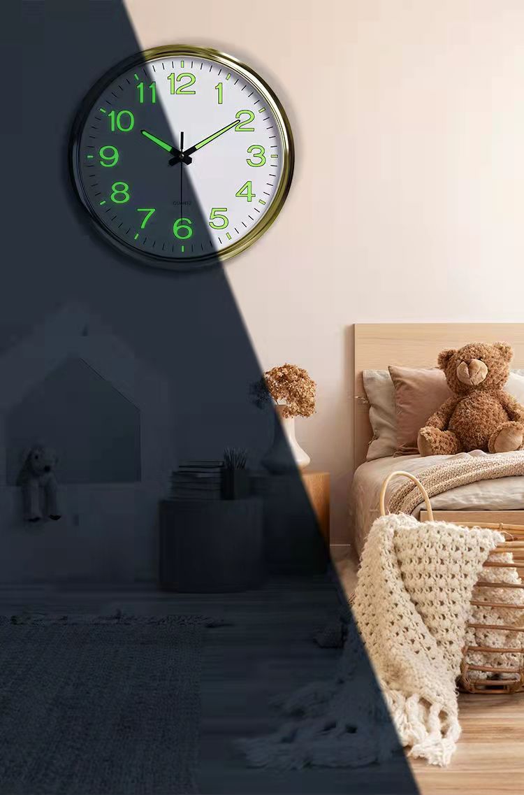 Norvo | Backlit wall clock