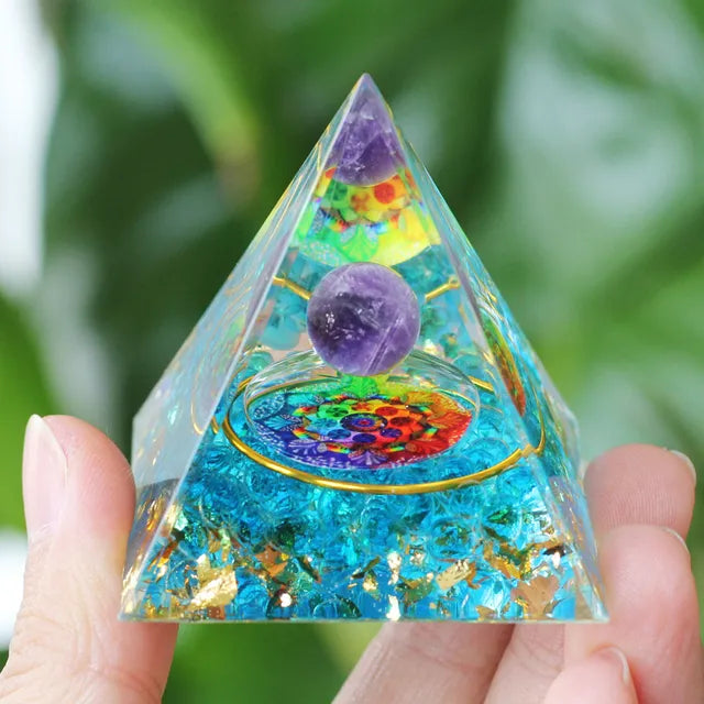 Norvo | Amethyst Peridot Orgone Pyramide - Energigenerator Krystall Reiki Chakra Orgonitt Meditasjonsverktøy