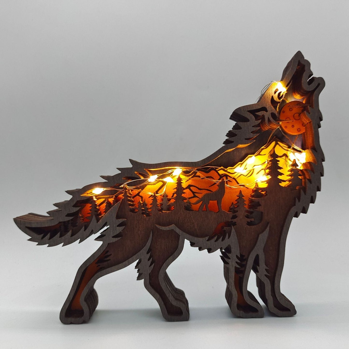 Norvo | Nightglow Tremmeslipt Treverk Wolf Dekor