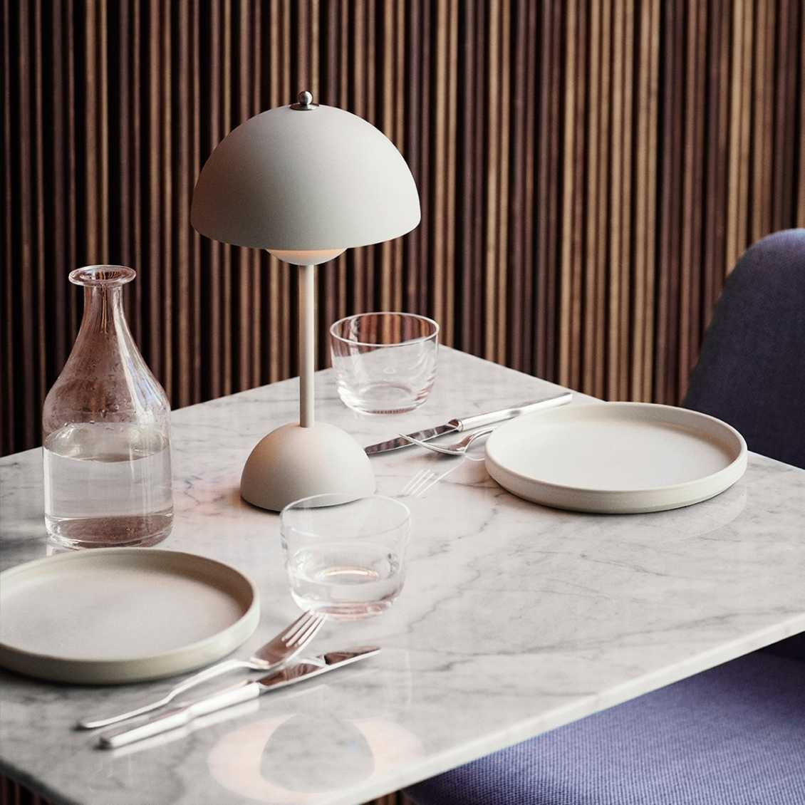 Norvo | LunarGlow - LED bordlampe for en stemningsfull innredning