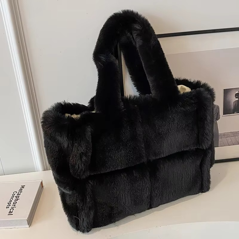 Norvo | Kvinnens håndveske laget av myk plysj med høy kapasitet for vinter