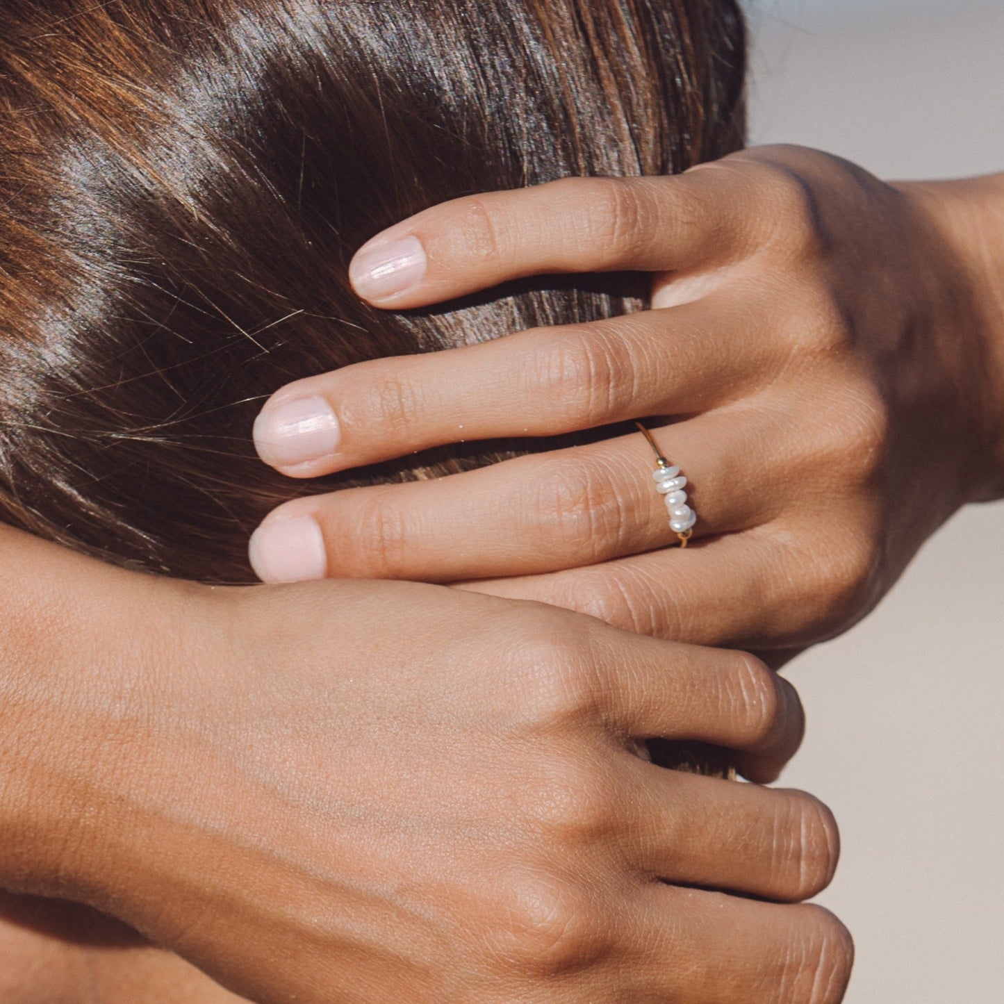 Chic Isolde Mini Pearl Ring - Hev stilen din!