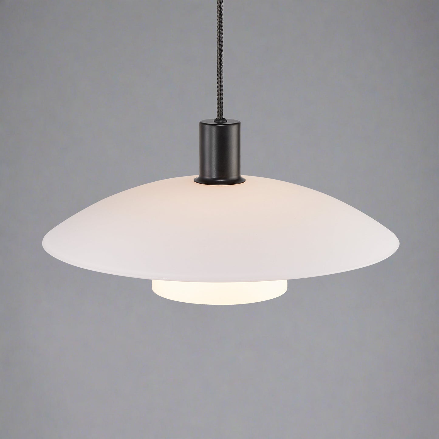 Norvo | Elegant lampe med tidløst design