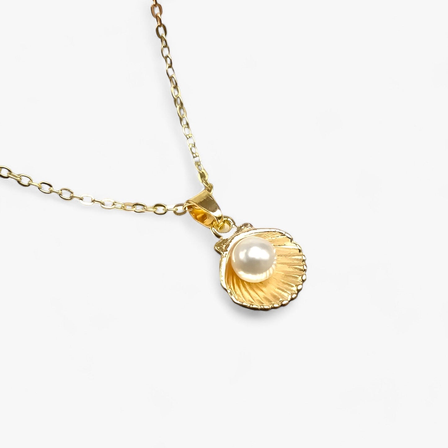 Norvo | Trendy skall & perle halskjede - Maris