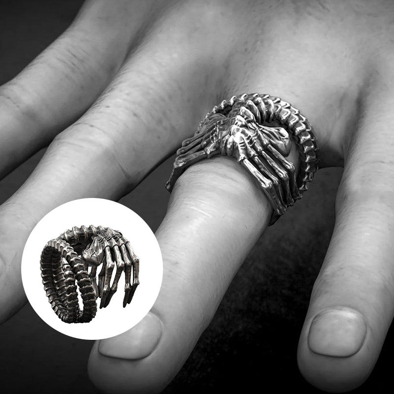 Skanto | Alien-Facehugger-Ring
