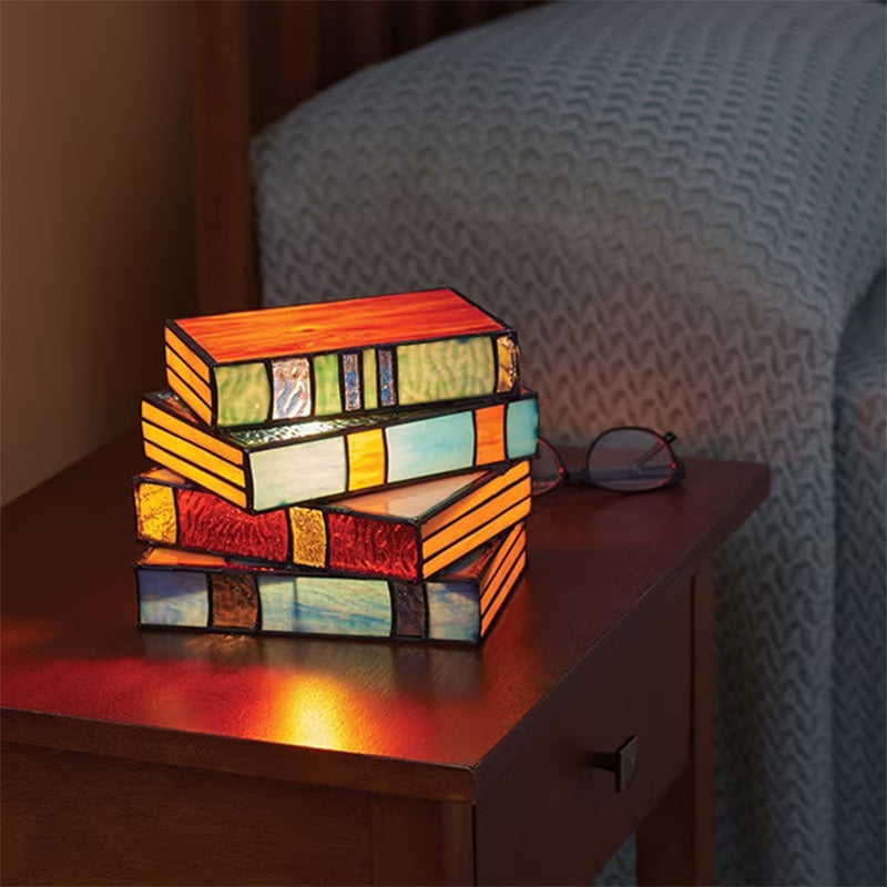 Sertifikat Glass Stacked Books Lampe | Skanto