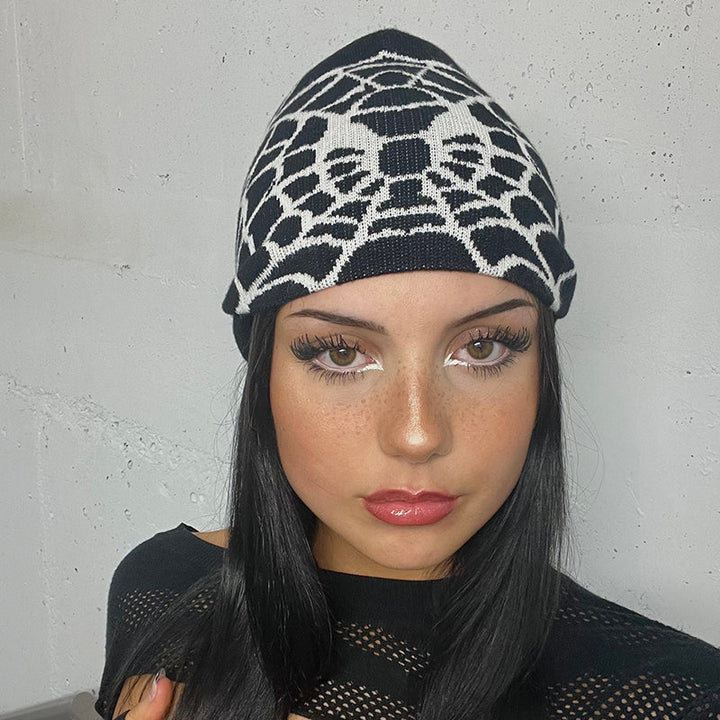 Skanto | Spiderweb Beanie