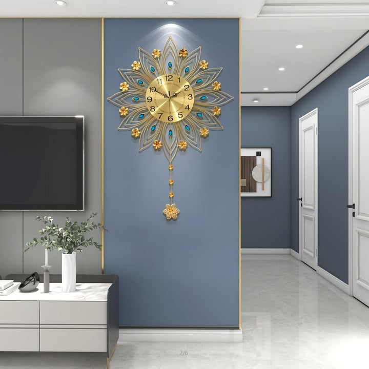 Elegant Floral Wall Clock with Luxurious Gold Accents | Skanto