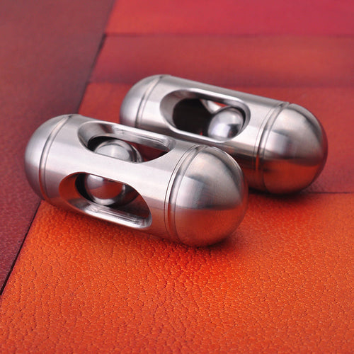 Skanto | Anti Stress Mini Sylindrisk Fidget Leketøy, med Lomme Størrelse & Rustfritt Stål Materiale, for Daglig Bæring