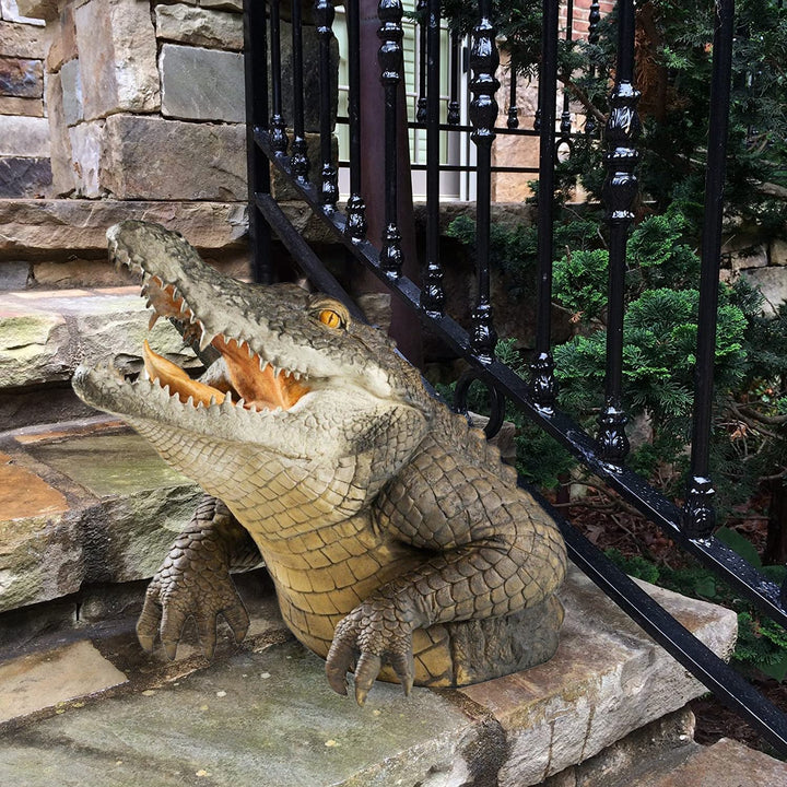 Skanto | Hage Swamp Gator Statue