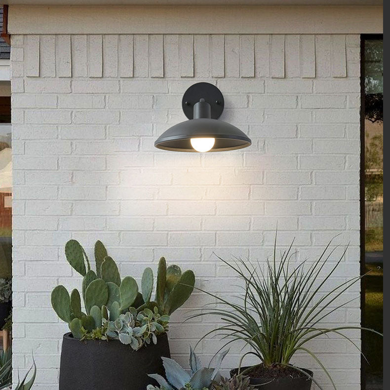 Moderne Minimalistisk Vanntett Rund Jern 1-Lys Vegglampe For Utendørs Patio | Skanto