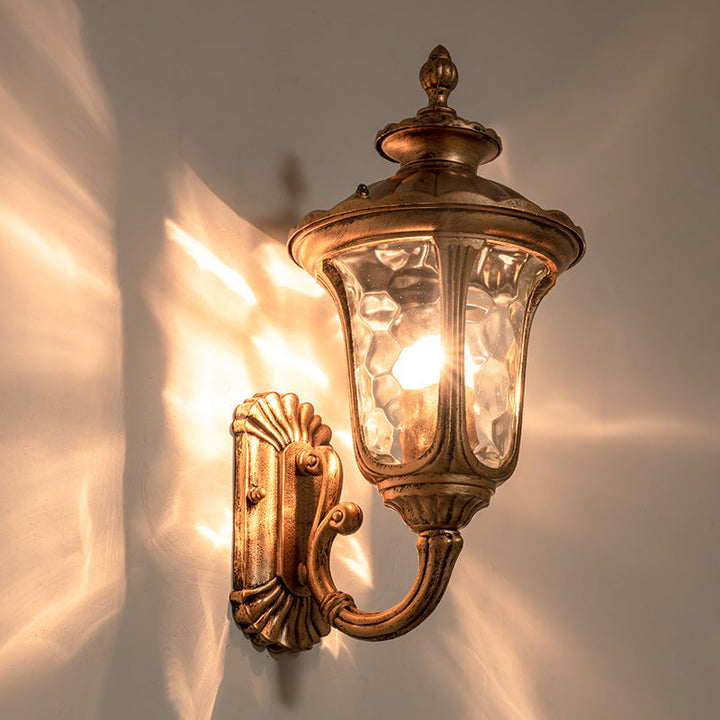 Tradisjonell europeisk vanntett aluminiums- og glassvegglampe i slottsform med 1 lys til utendørsbruk for hagen | Skanto