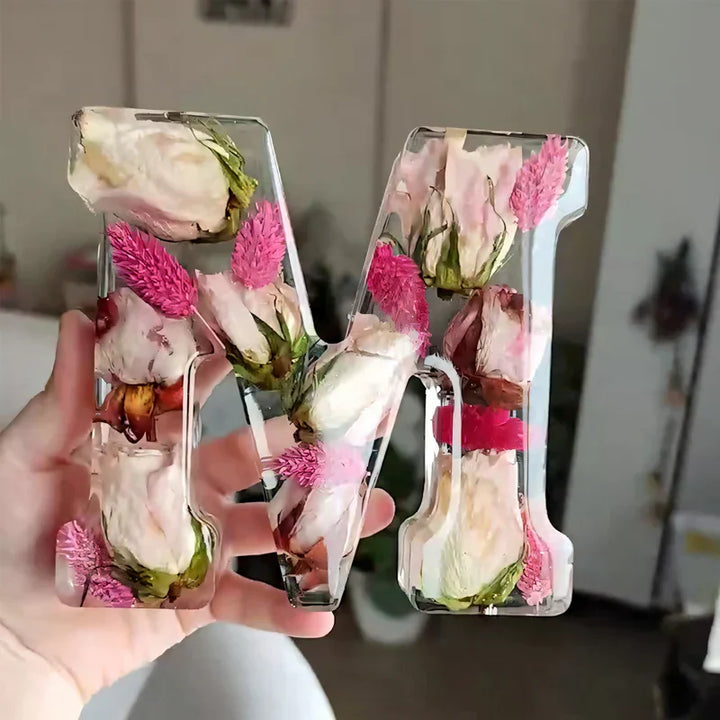 Skanto | Tørkede Blomster Bokstaver Nattlys