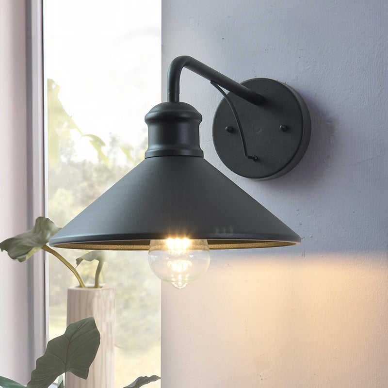 Moderne Minimalistisk Kjegle Jern 1-Lys Vegglampe For Utendørs Patio | Skanto