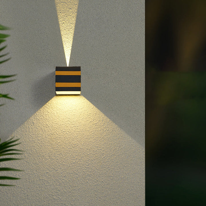 Utendørs minimalistisk firkantet kube aluminiums vanntett LED vegglampe | Skanto