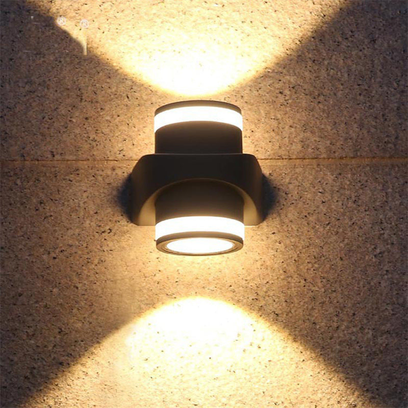 Moderne Sylinderformet Die-Cast Aluminium LED Vanntett Utendørs Hage Vegglampe | Skanto