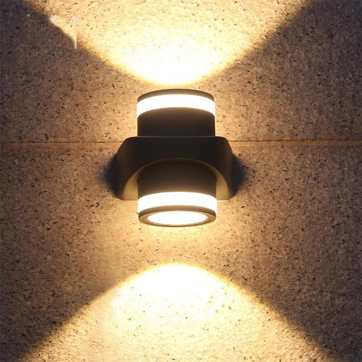 Moderne Sylinderformet Die-Cast Aluminium LED Vanntett Utendørs Hage Vegglampe | Skanto