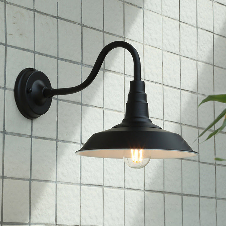 Skanto | Noctura Klassisk Vegglampe | Vintage Design | Jernramme med Rund Glasskjerm | 1-Lys Spisestue Belysning