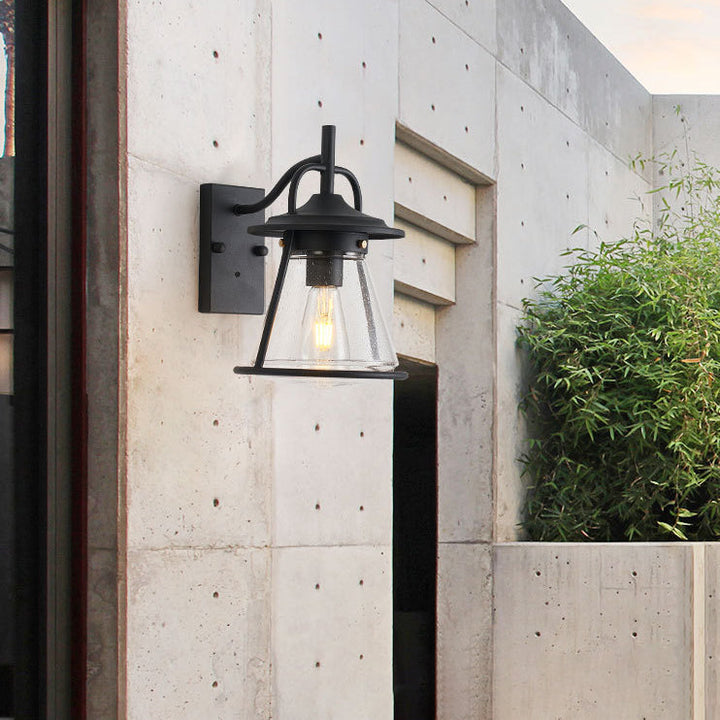 Vanntett Glass Cone Shade 1-Lys Utendørs Vegglampe | Skanto
