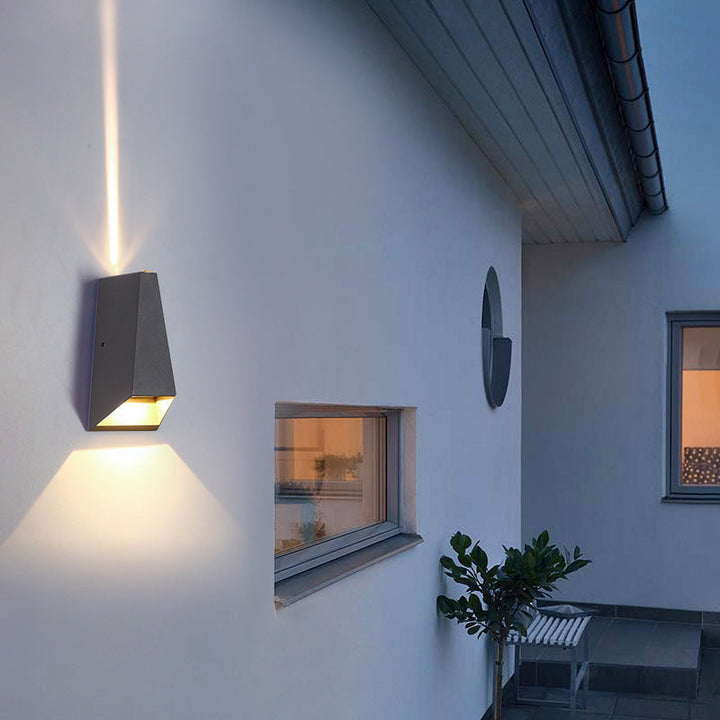 Utendørs moderne søylegeometri LED vanntett vegglampe | Skanto