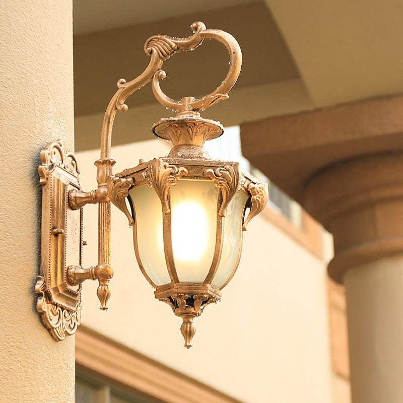 Europeisk Retro Aluminium Glass Utskåret Lantern 1-Lys Utendørs Vanntett Vegglampe | Skanto
