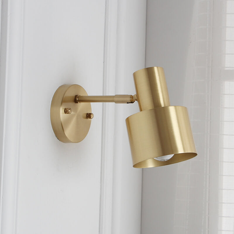 Moderne gullvegglampe – minimalistisk metalldesign for luksuriøse interiør