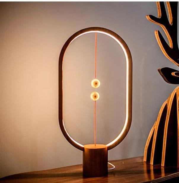 Tao - Moderne nordisk magnetisk balanse LED-lampe | Skanto