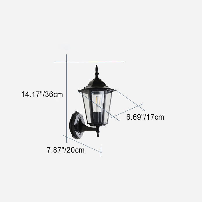 Sekskantet vegglampe med aluminiumsramme, frostet glass og én lyskilde for utendørs bruk, egnet for hagen