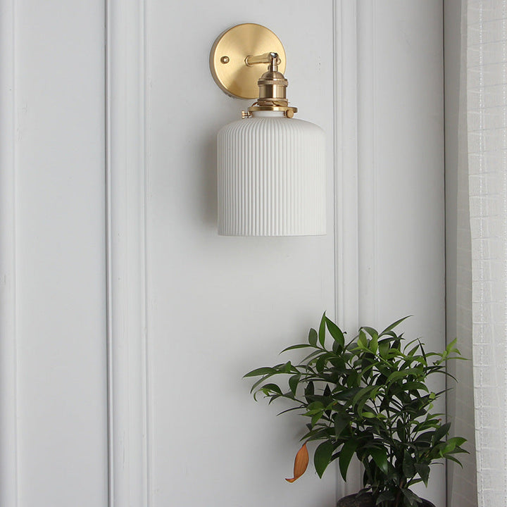 Skanto | Japansk Retro Minimalistisk Sylinder Oval Messing Lucite 1-Lys Vegglampe