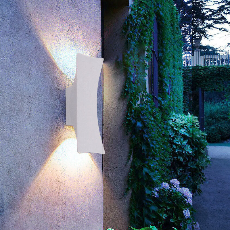 Moderne Enkle Rektangulære Buede LED Utendørs Vanntette Vegglampe | Skanto
