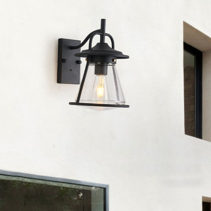 Vanntett Glass Cone Shade 1-Lys Utendørs Vegglampe | Skanto