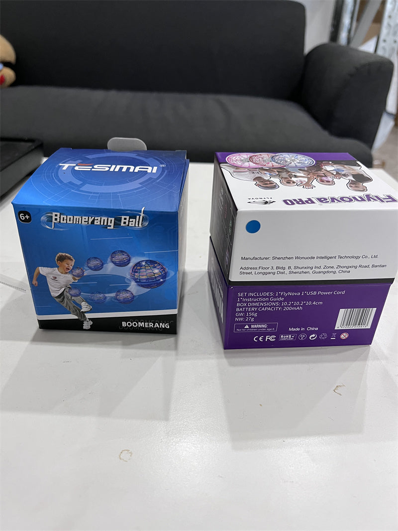 Flynova Pro flyvende ball spinnleketøy håndstyrt drone helikopter 360 graders roterende mini UFO med lys barnegave