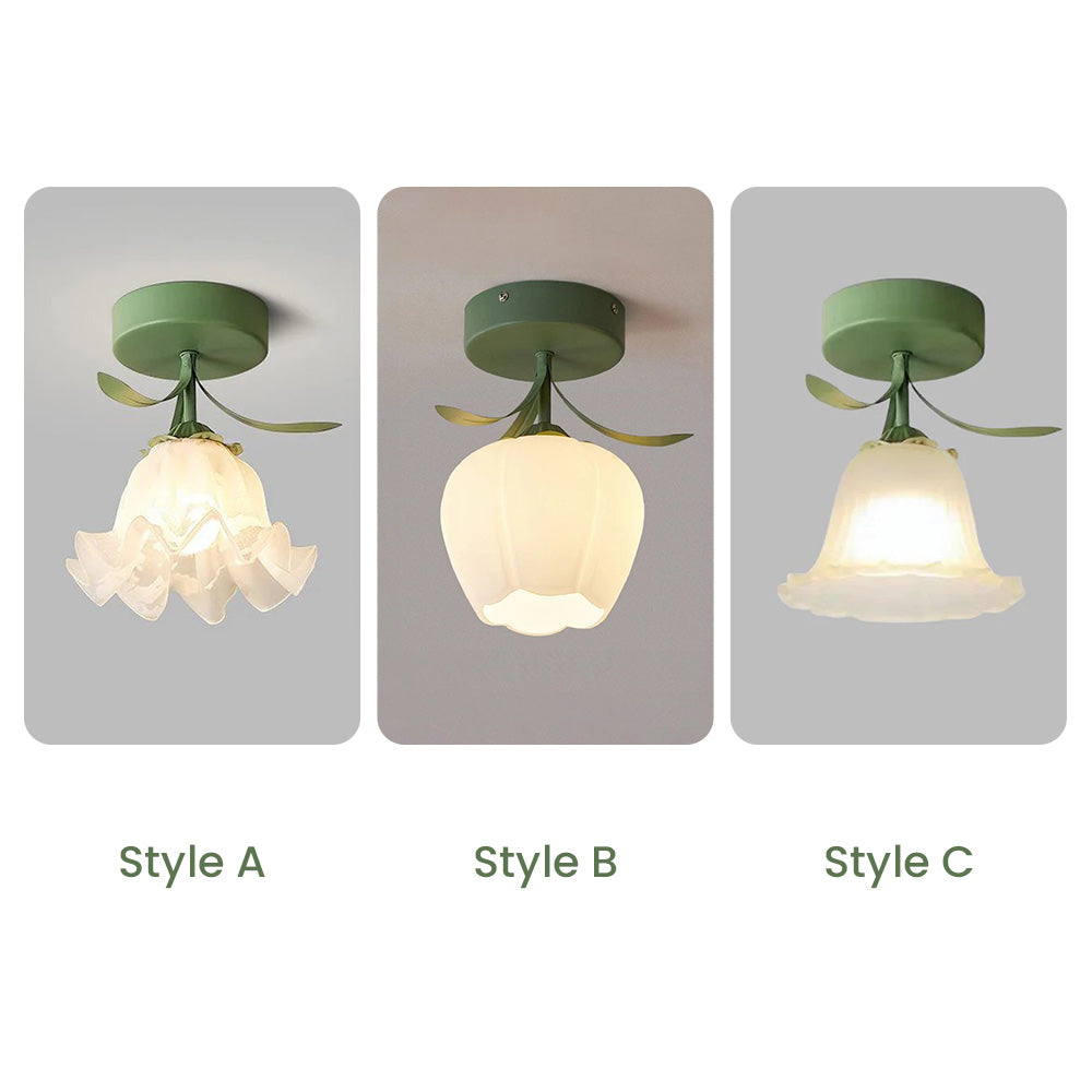 Skanto | Taklampe med blomstret glasskjermdesign