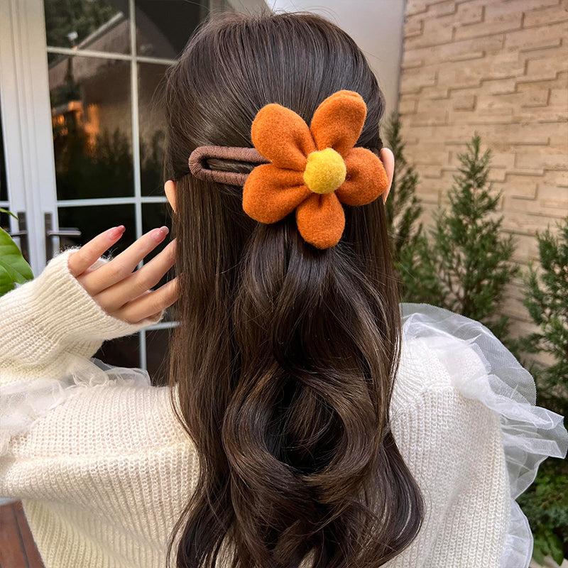 Elegant Plush Flower Hairpins Skanto