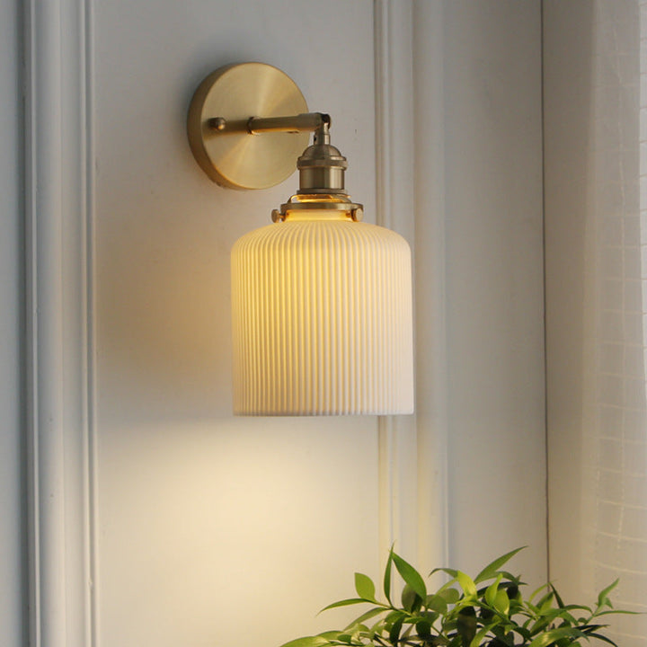 Skanto | Japansk Retro Minimalistisk Sylinder Oval Messing Lucite 1-Lys Vegglampe