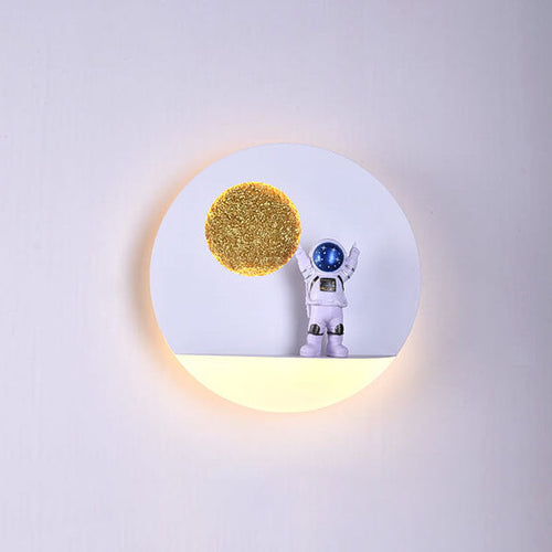Skanto | Moderne Kreativ Jern Harpiks Rund Astronaut LED Vegglampe for Soverom