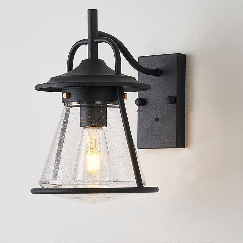 Vanntett Glass Cone Shade 1-Lys Utendørs Vegglampe | Skanto
