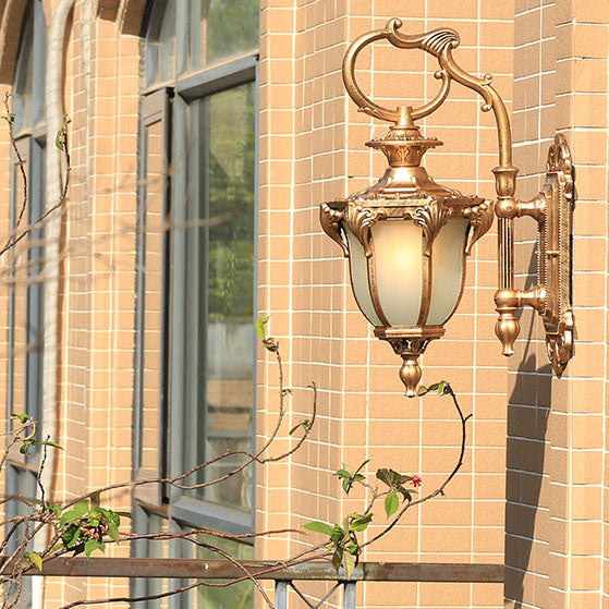 Europeisk Retro Aluminium Glass Utskåret Lantern 1-Lys Utendørs Vanntett Vegglampe | Skanto