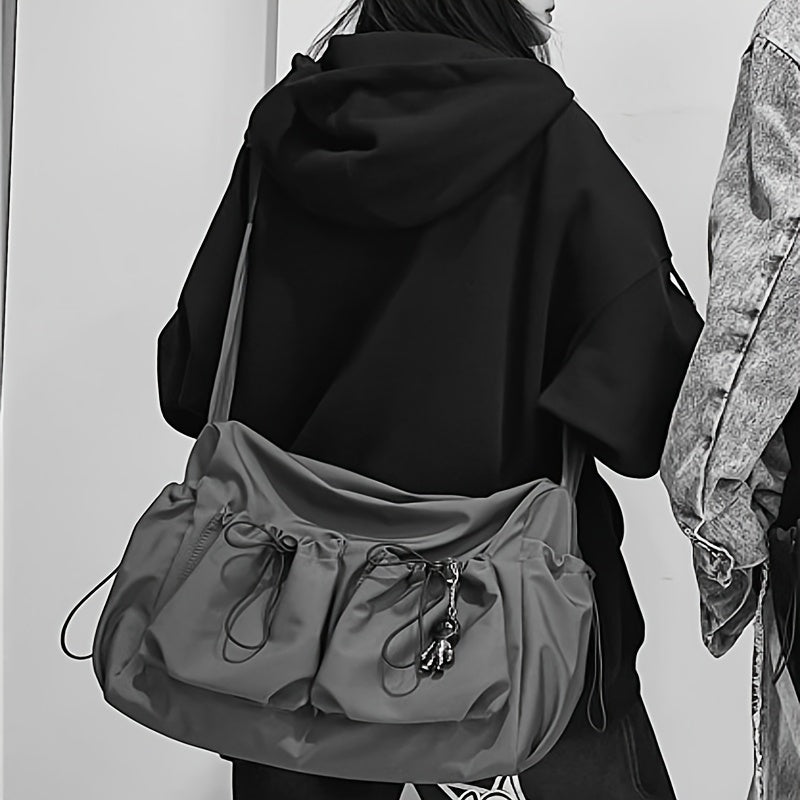 UrbanLiner Nylon Budveske – Svart Skulderbag med Glidelås for Daglig Bruk | Skanto