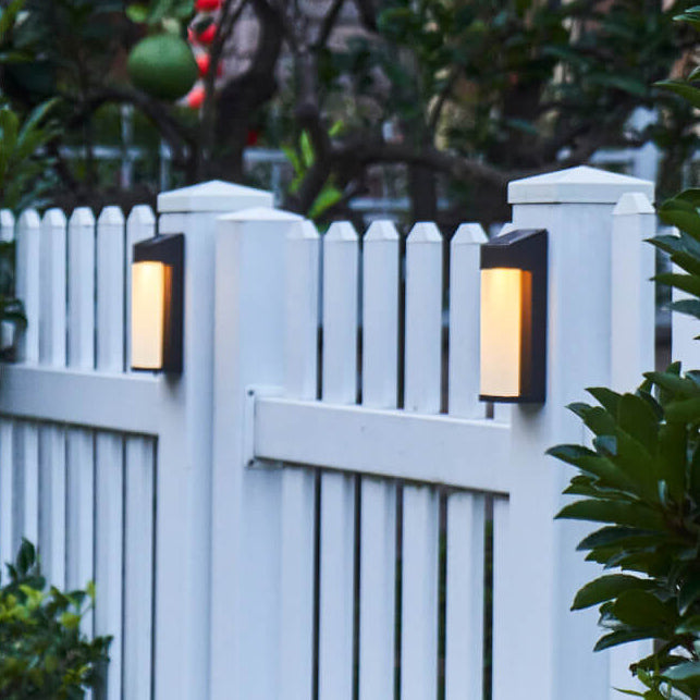 Solar Square Frosted Glass Vanntett Utendørs LED Vegglampe | Skanto