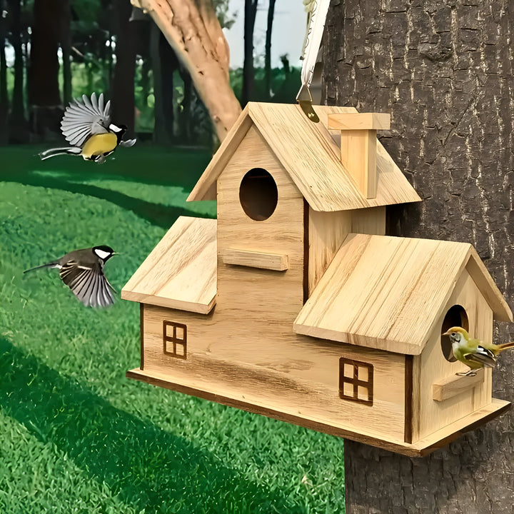 WoodlandBird Hus- Tre Hulls Hengefuglehus med 3-Hull | Skanto