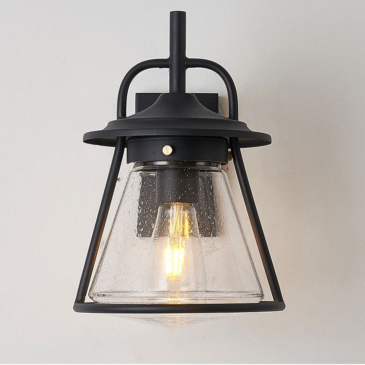 Vanntett Glass Cone Shade 1-Lys Utendørs Vegglampe | Skanto