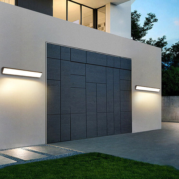 Moderne, lang LED-vegglampe for utendørs bruk, laget av aluminium og akryl, vanntett, med lang stang, for utendørs bruk