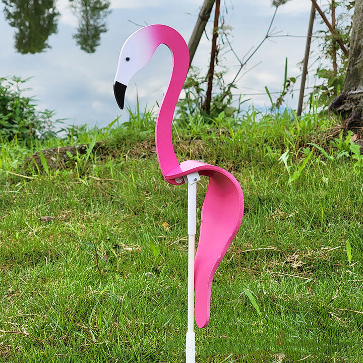 Skanto | Svimmel Flamingo Hagedekorasjon